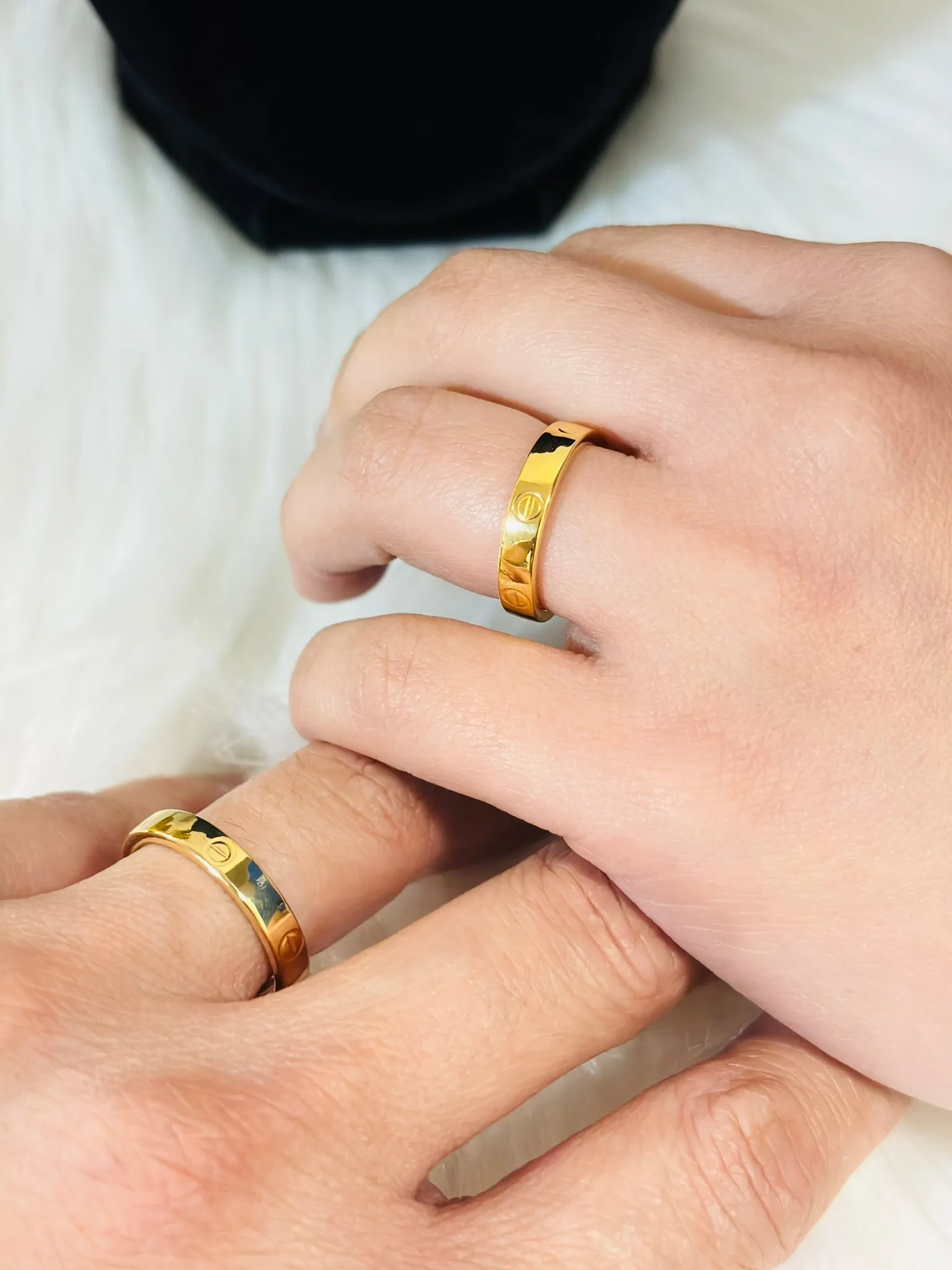 18k Gold Love Ring