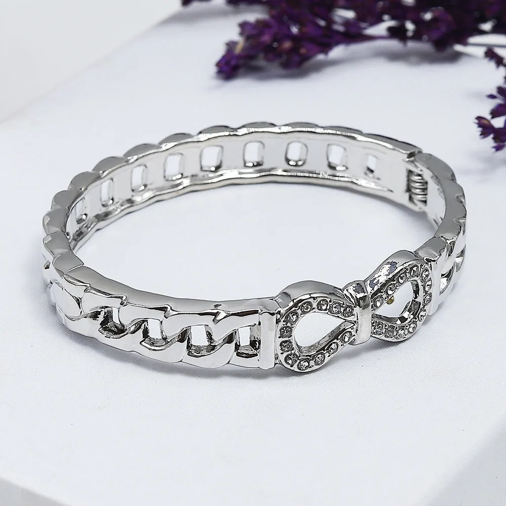 Bow Shape Bold Bracelet - Fluffy