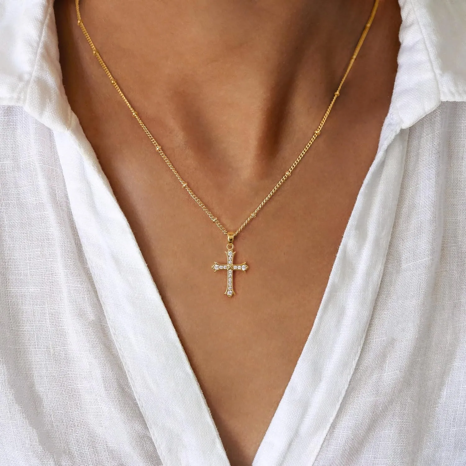 Cross Necklace for Women Trendy,Dainty 14K Gold Plated Cross Pendant Cute Choker Necklace Simple Sideway Cross Necklaces for Women Gold Jewelry Baptism Gifts