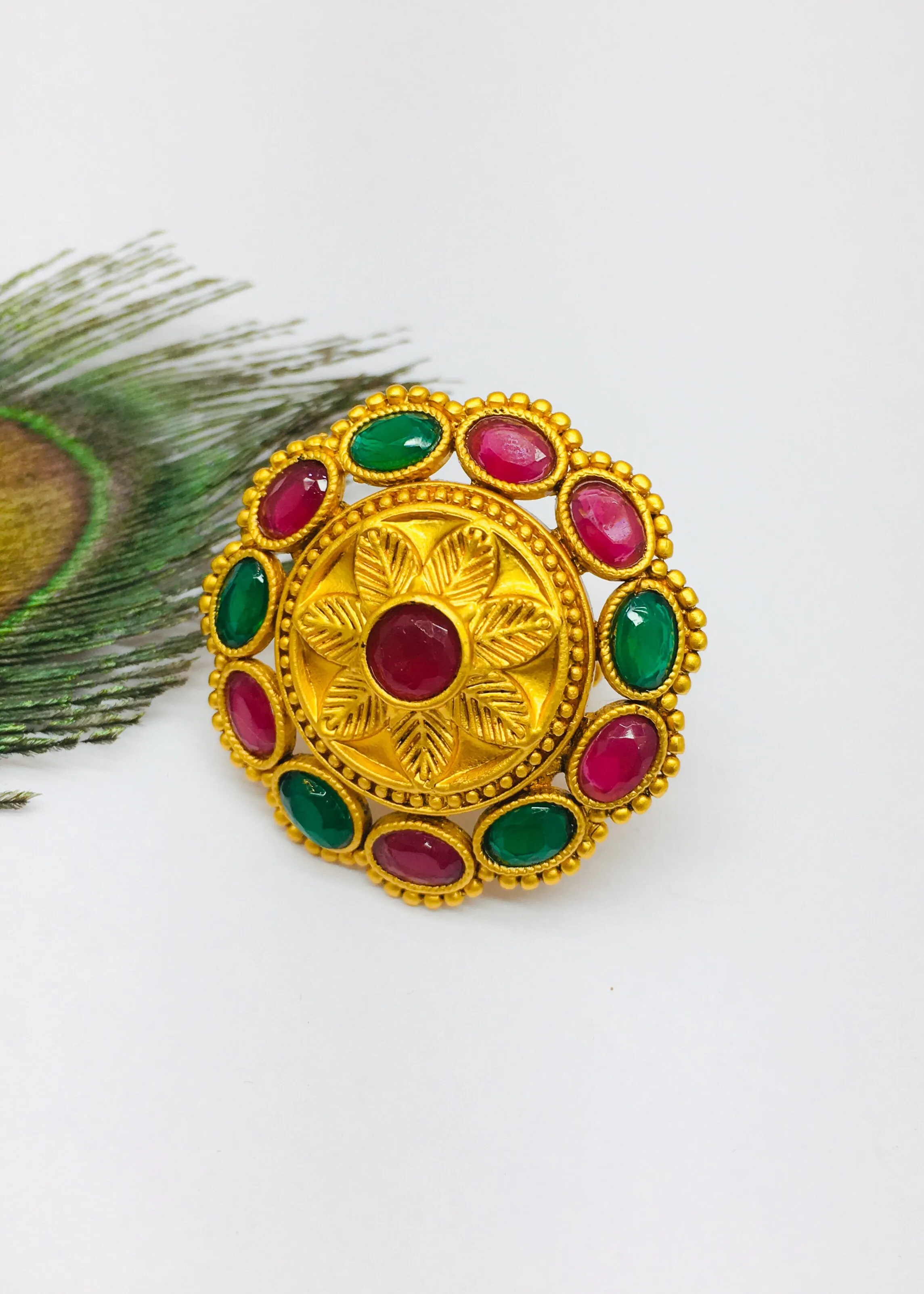 ELEGANT LEAF DESIGNER RING