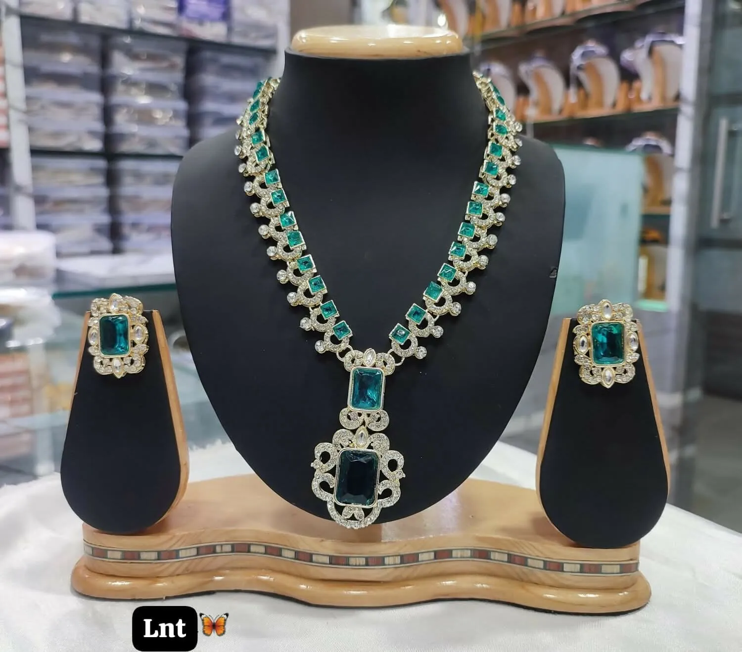 Gold Plated Austrian Stone Necklace Set For Women