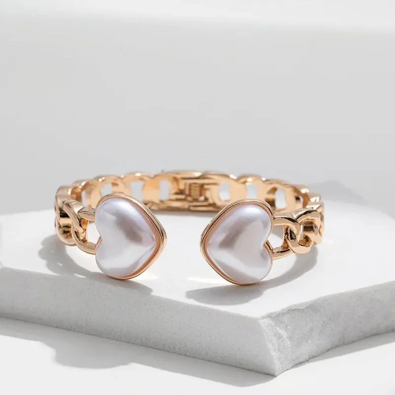 Heart Dual The Head Bracelet - Fluffy