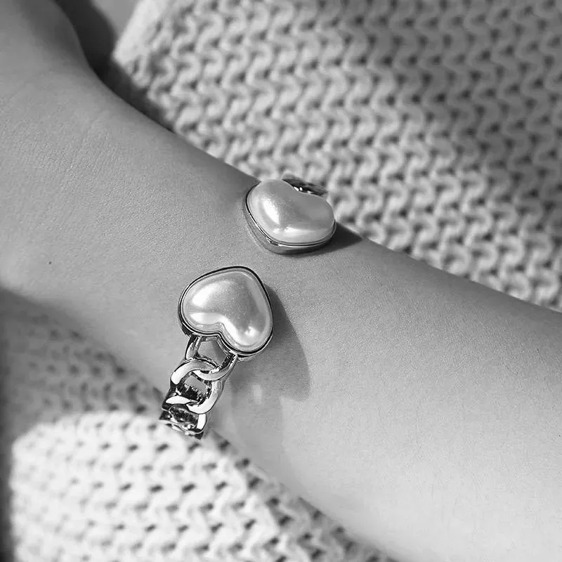 Heart Dual The Head Bracelet - Fluffy