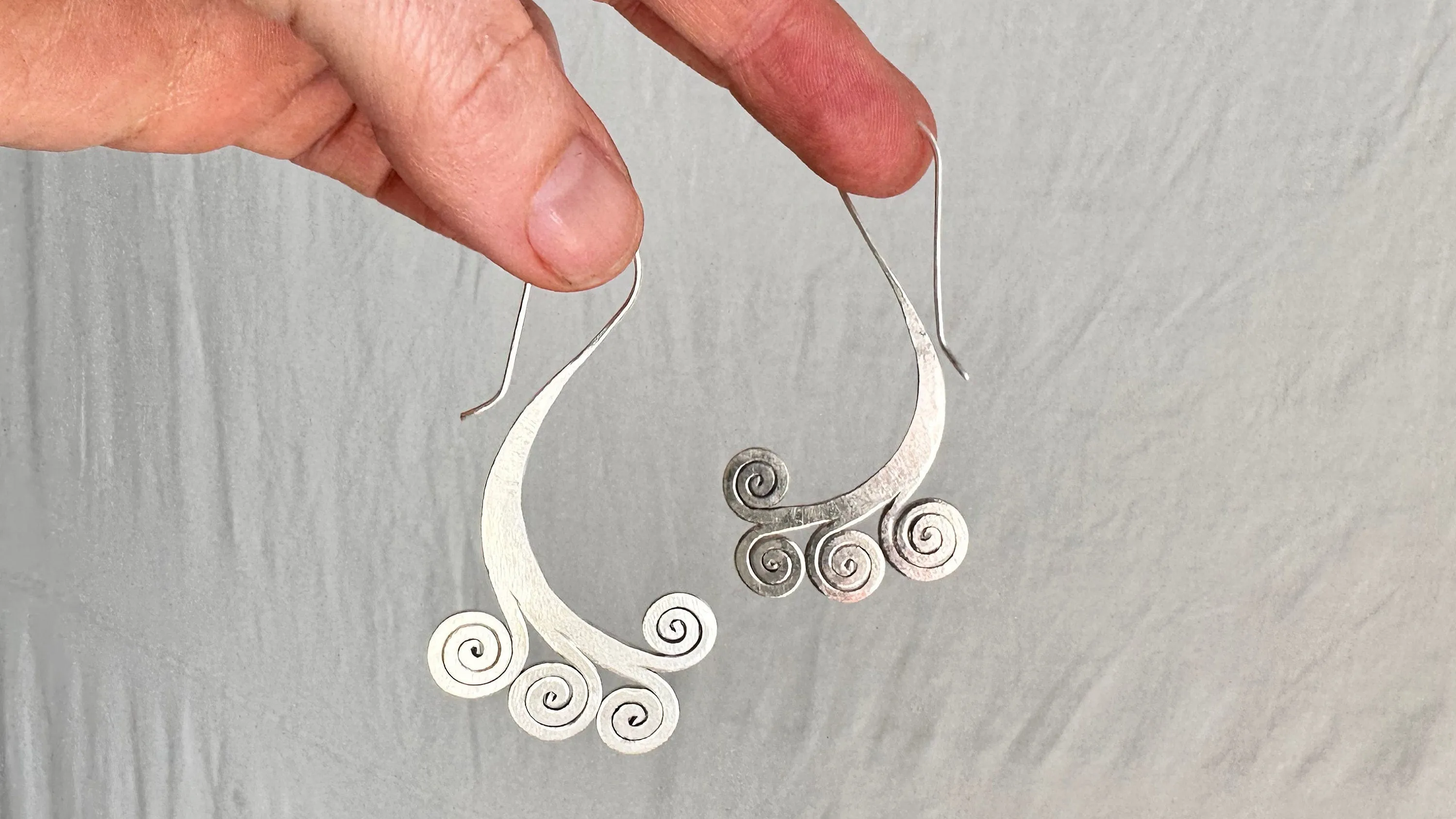 Karen Hill Tribe Spiral Earrings. Fine Silver. Karen Hill Tribe Of Thailand. 0507