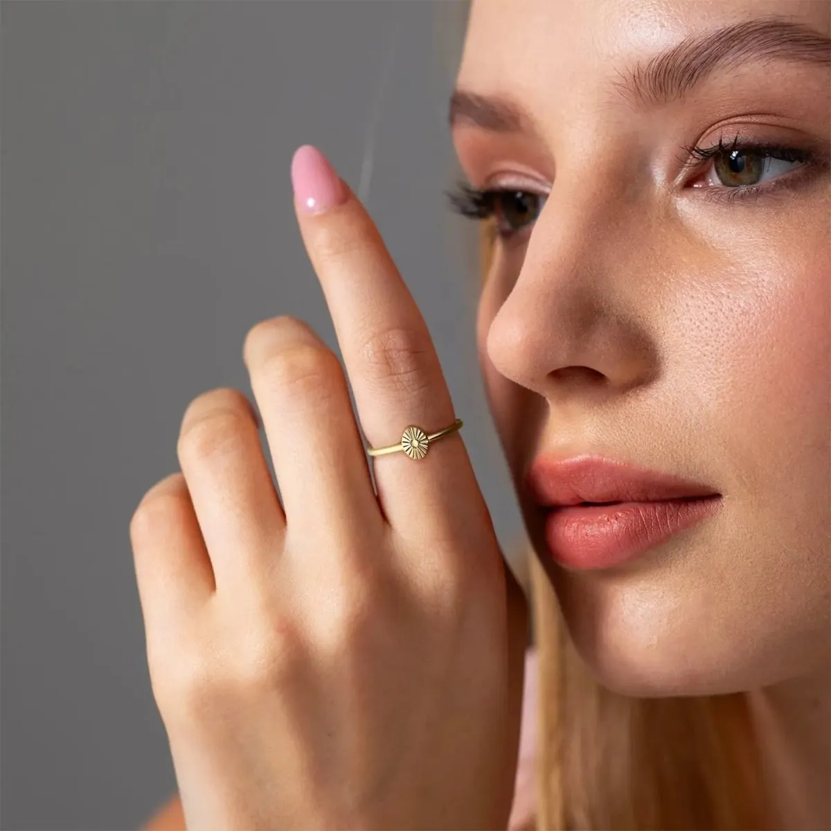Kyerlyn Gold Flower Signet Rings Sizes 6-9