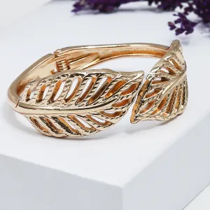 Leaf Shape Bold Bracelet - Fluffy