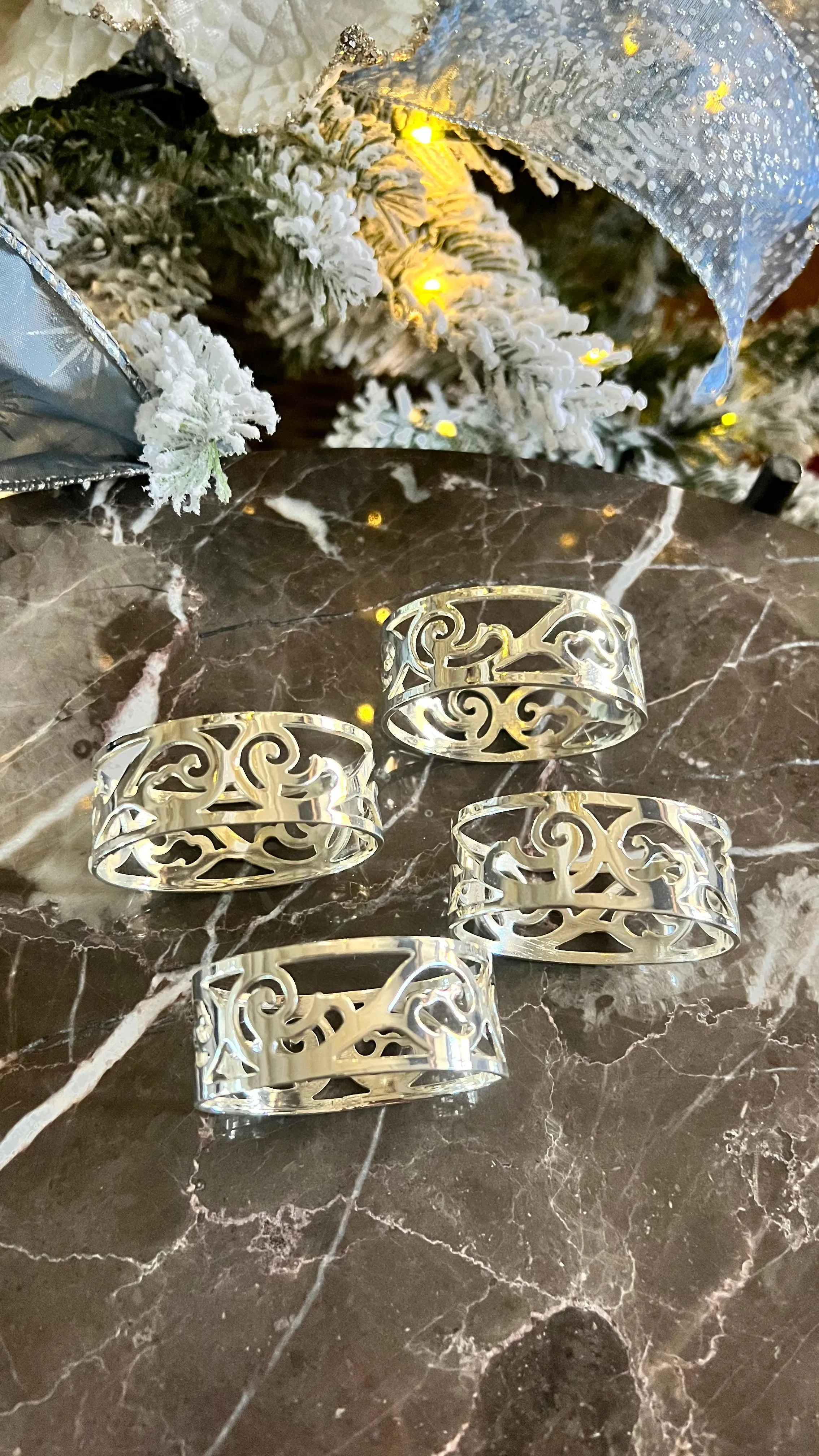 Napkin rings set of 4 VITA