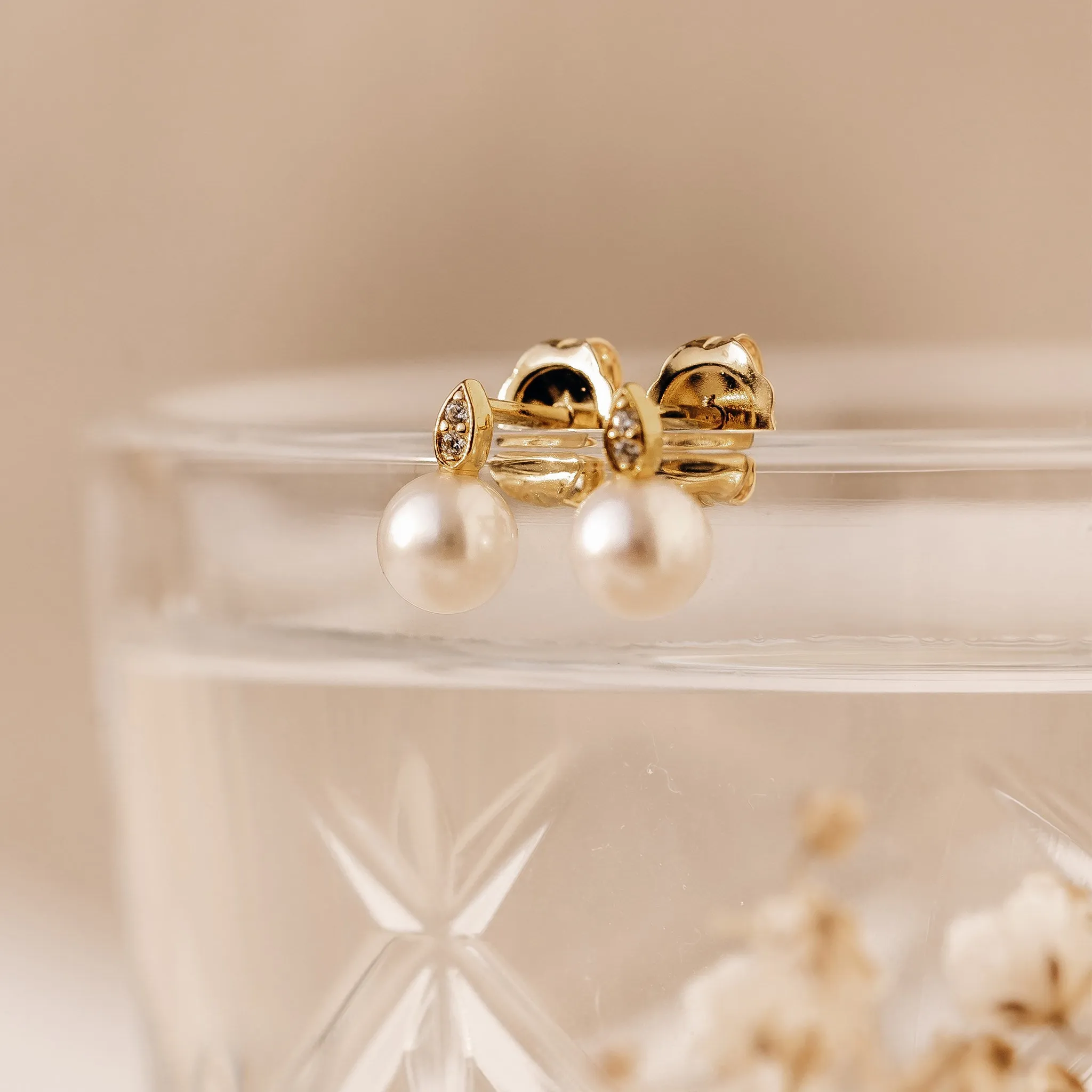 Pearl Earrings - Eline