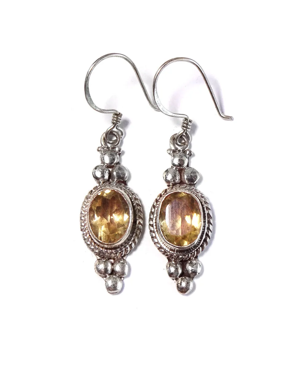 Simple Stone Earring